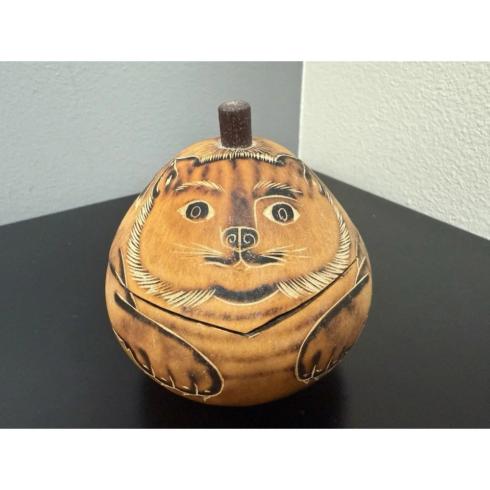 TEN THOUSAND VILLAGES • Hand Crafted & Carved Gourd Cat Trinket Box Peruvian